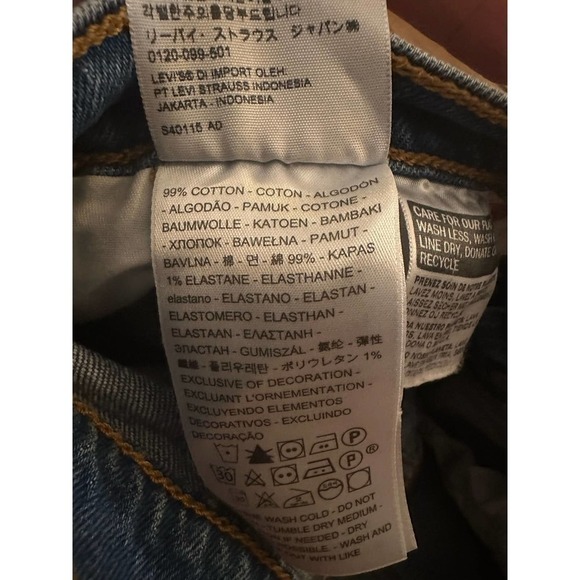 Levi's Ribcage Short premium denim women’s size 31 - Picture 11 of 11